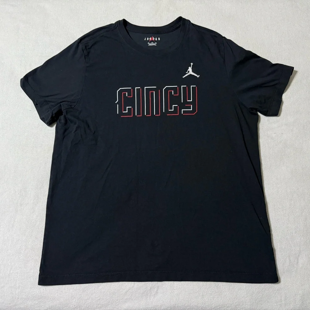 Nike Air Jordan Cincy Mens 2XL T-Shirt Black Short‎ Sleeve DC7485